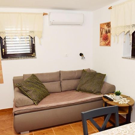 Apartman Bingo Josipdol Exteriör bild