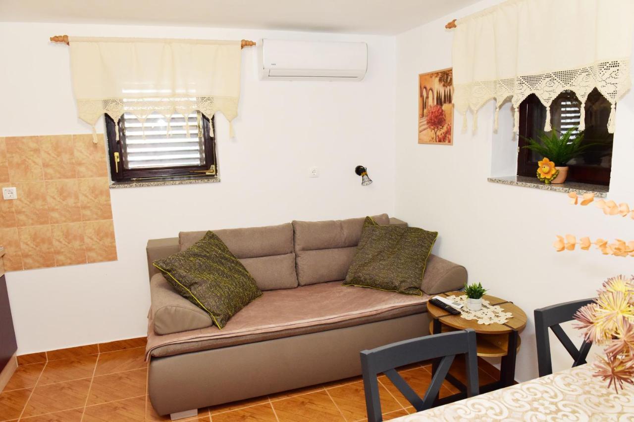 Apartman Bingo Josipdol Exteriör bild