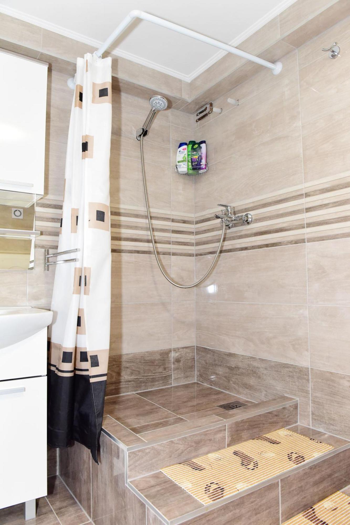 Apartman Bingo Josipdol Exteriör bild