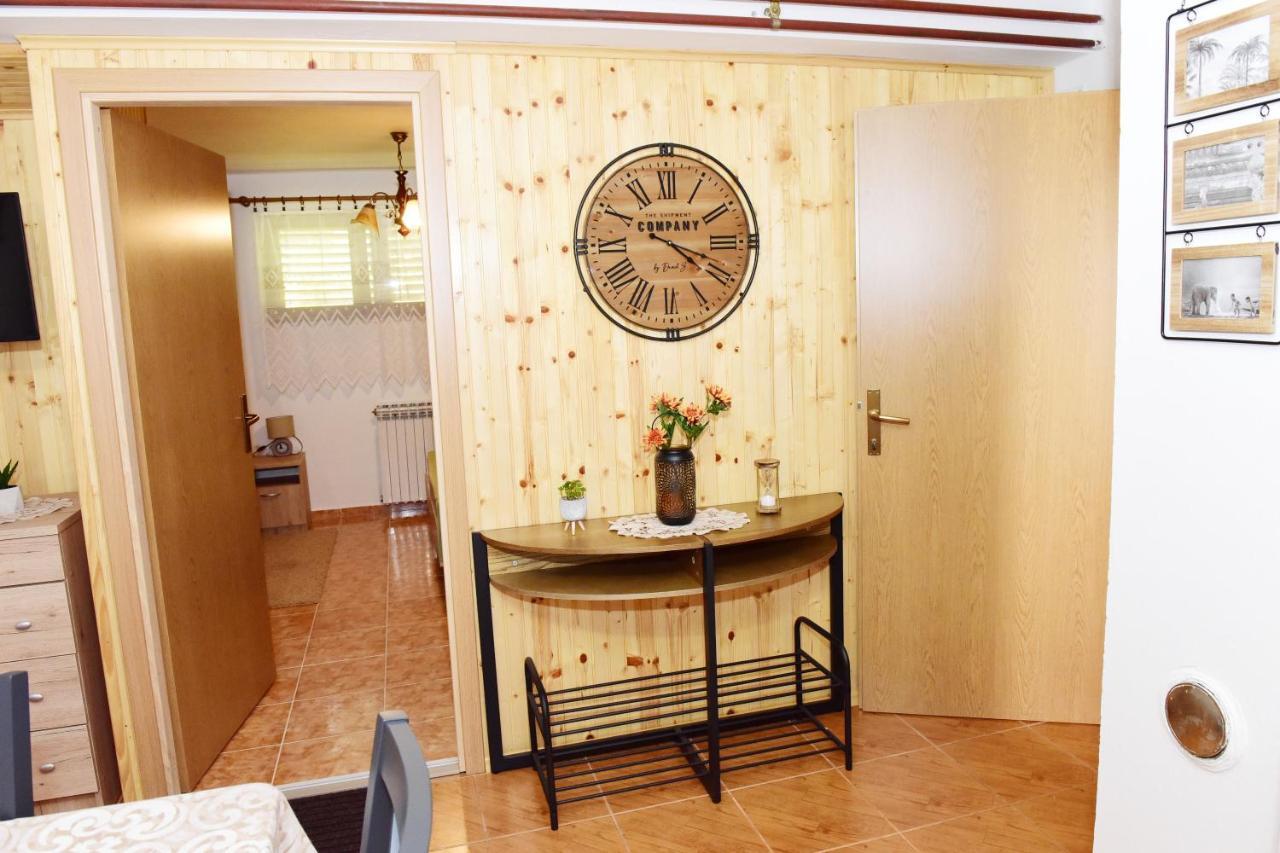 Apartman Bingo Josipdol Exteriör bild