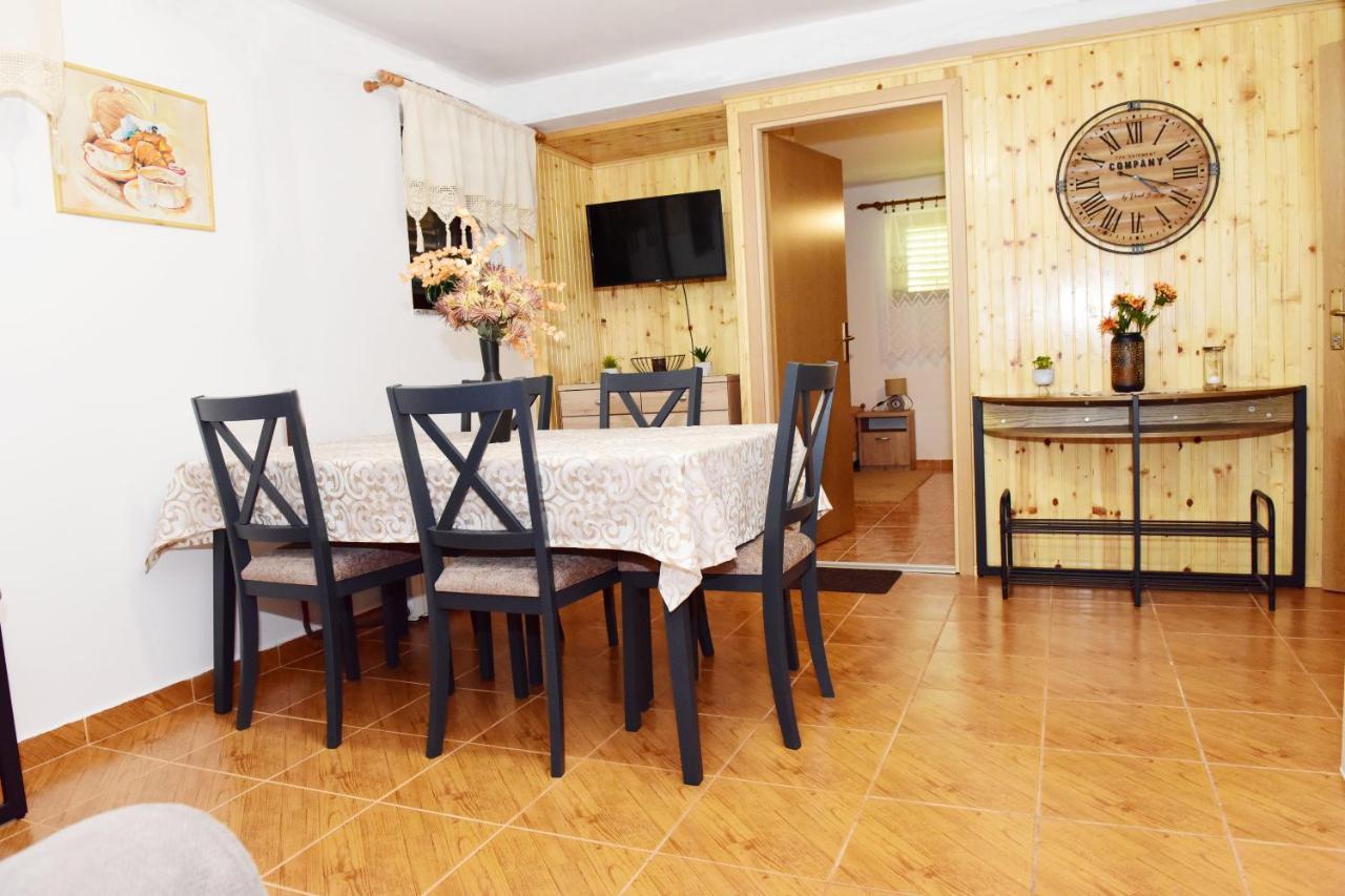 Apartman Bingo Josipdol Exteriör bild
